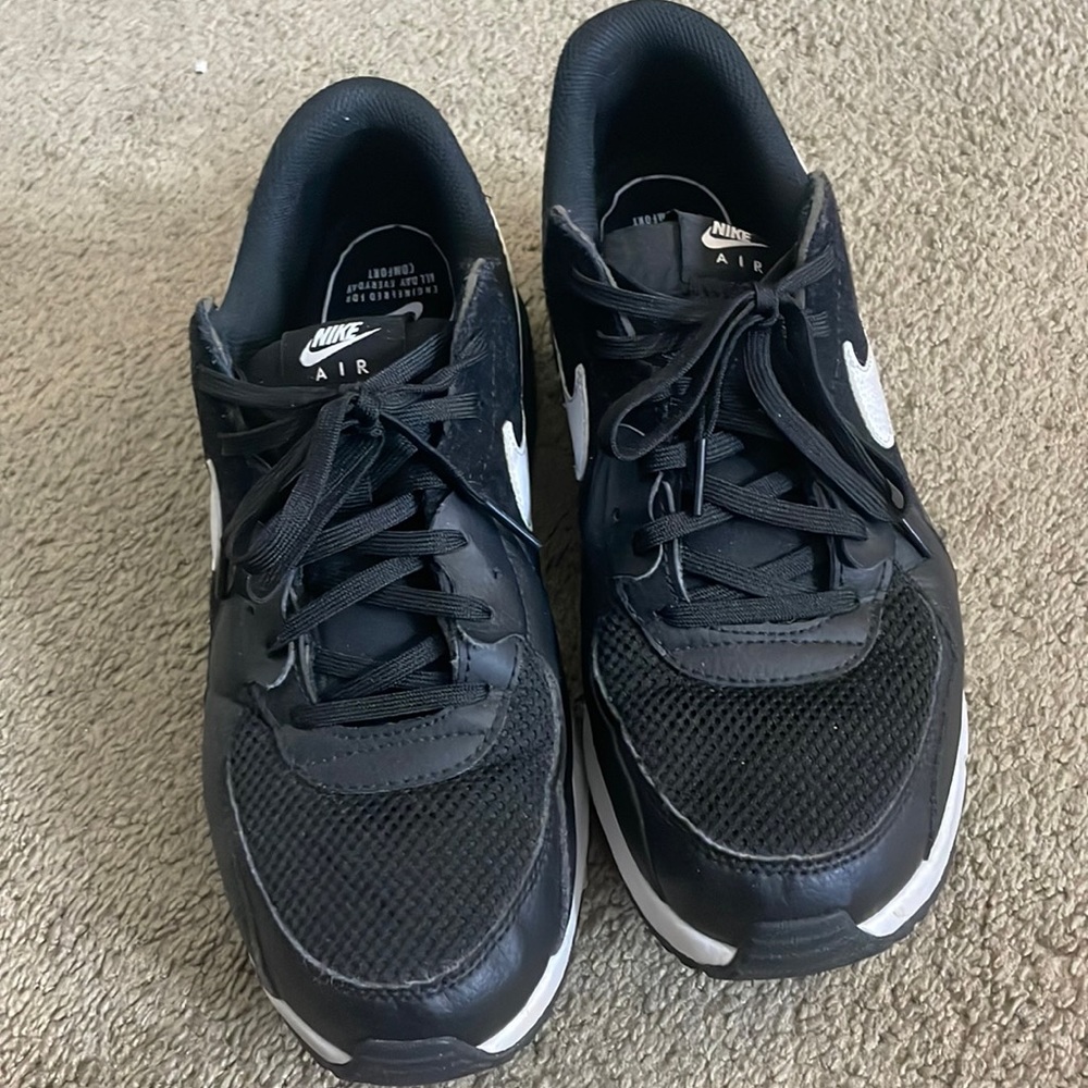 womens nike air max size 11, worn a few times